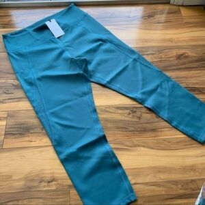 Revolve Iris & Ink legging pants XL